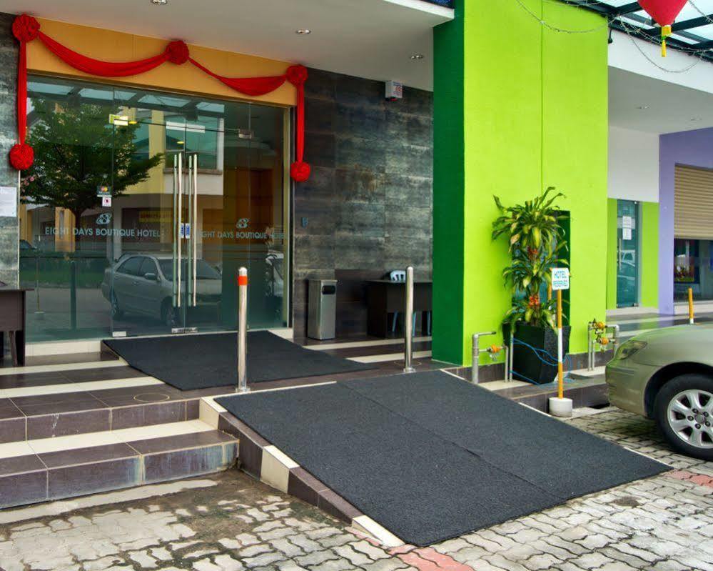 Hotel Zamburger Skudai Zewnętrze zdjęcie